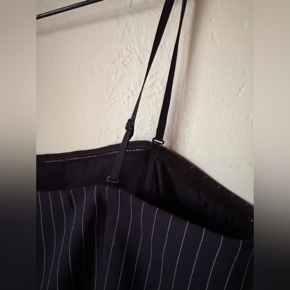 BCBG NewYork Navy Striped Peplum Spaghetti Stripe Top size 10 NWT - Picture 5 of 8